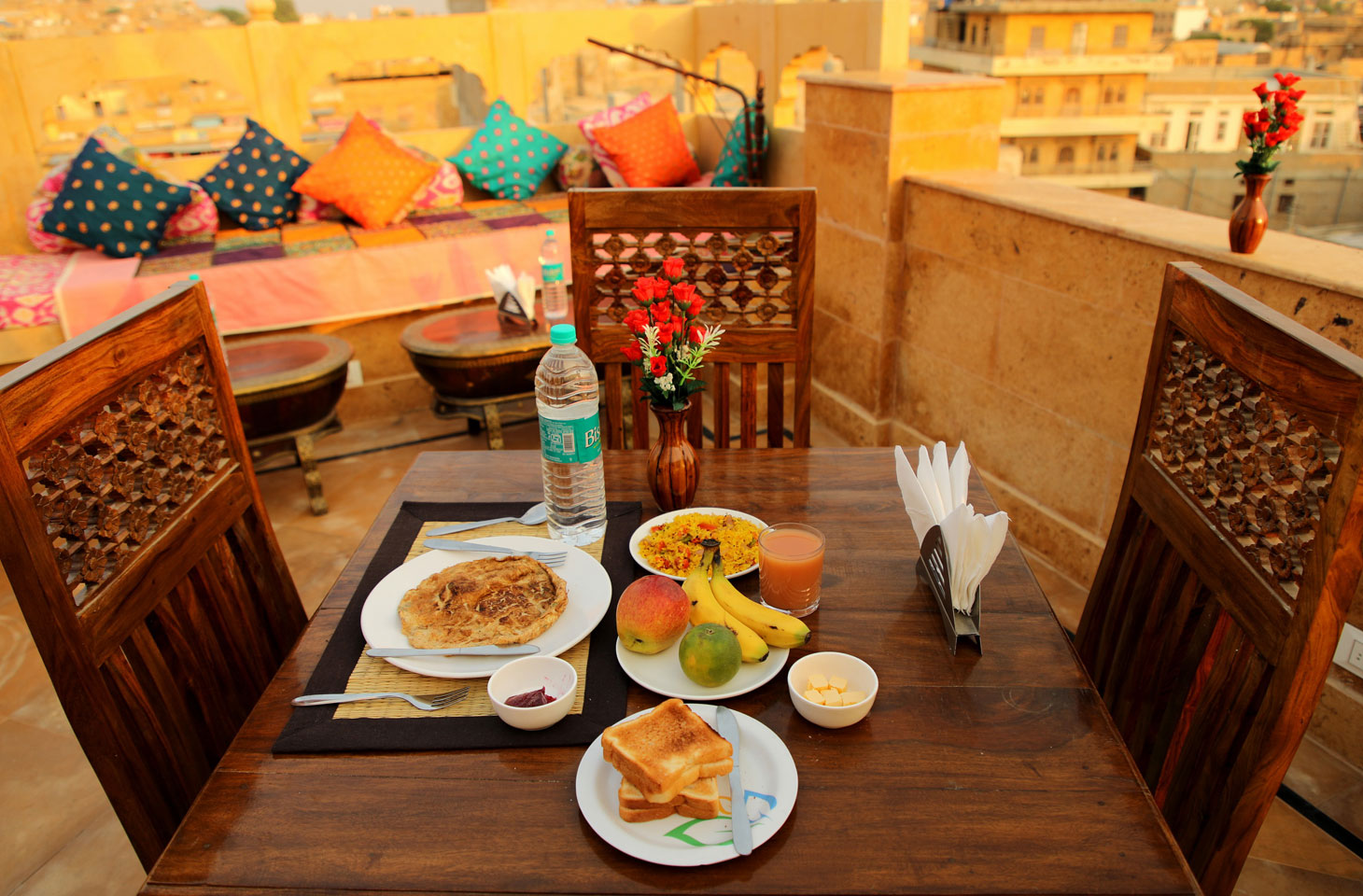 Rooftop restaurant in jaisalmer | Best restaurant in jaisalmer | Veg